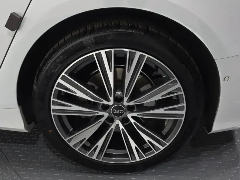 2022 Audi A6 с пробегом 62 077 км