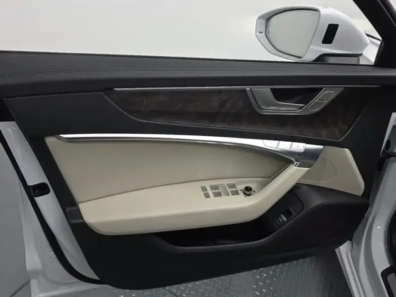 2022 Audi A6 с пробегом 62 077 км