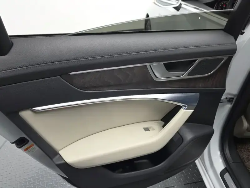 2022 Audi A6 с пробегом 62 077 км