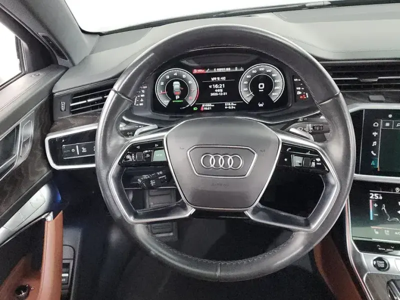 2022 Audi A6 с пробегом 81 066 км
