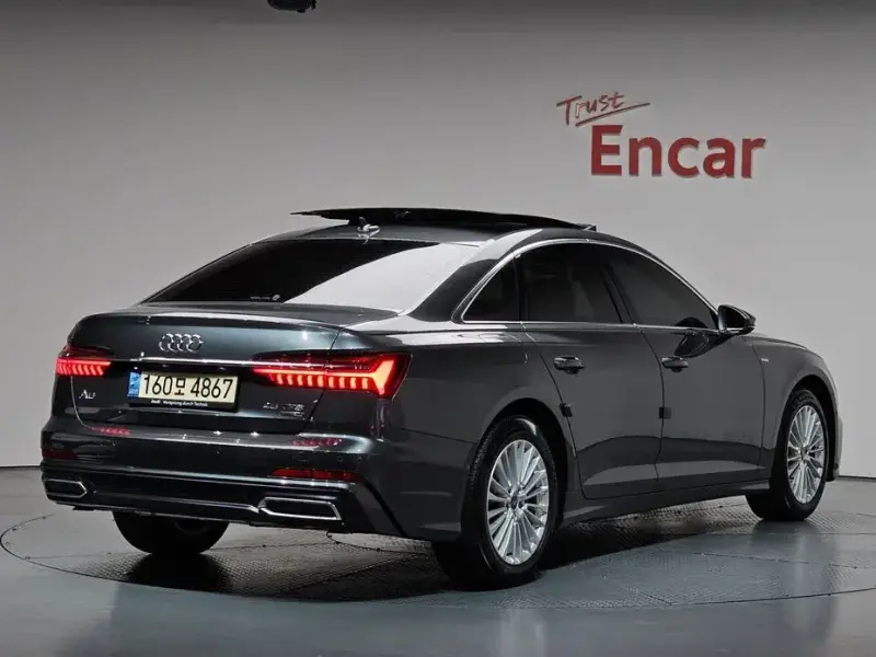 2021 Audi A6 с пробегом 35 972 км