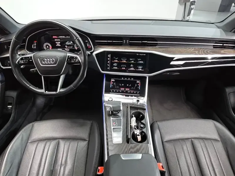 2021 Audi A6 с пробегом 35 972 км