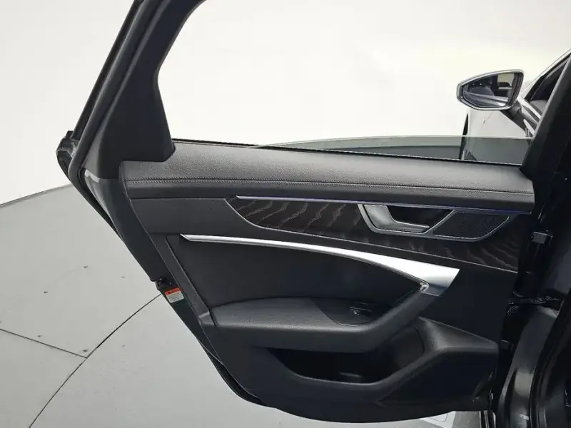 2021 Audi A6 с пробегом 35 972 км
