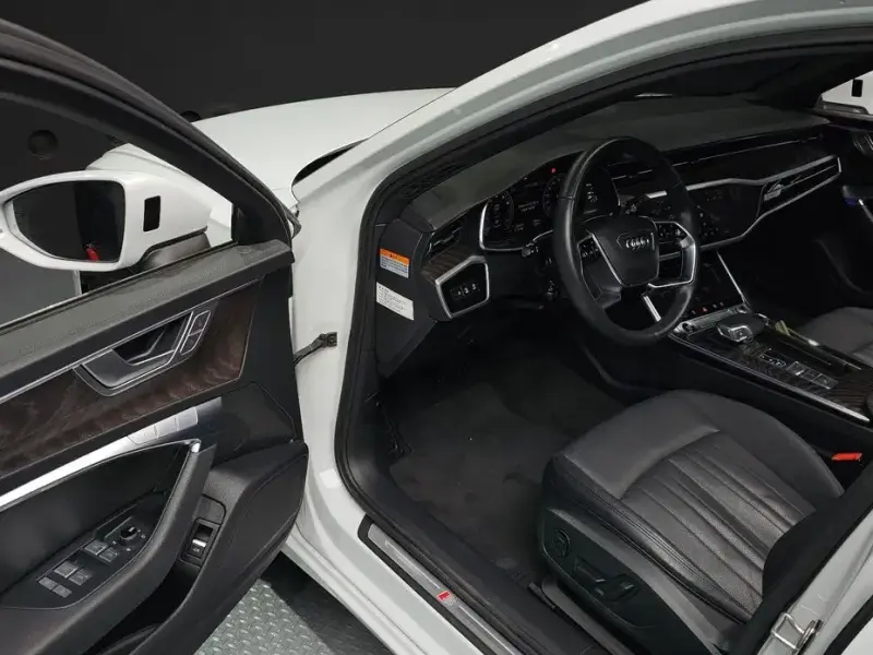 2022 Audi A6 с пробегом 25 067 км