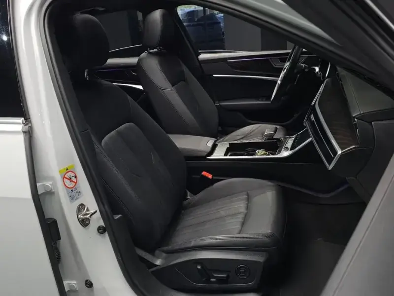 2022 Audi A6 с пробегом 25 067 км