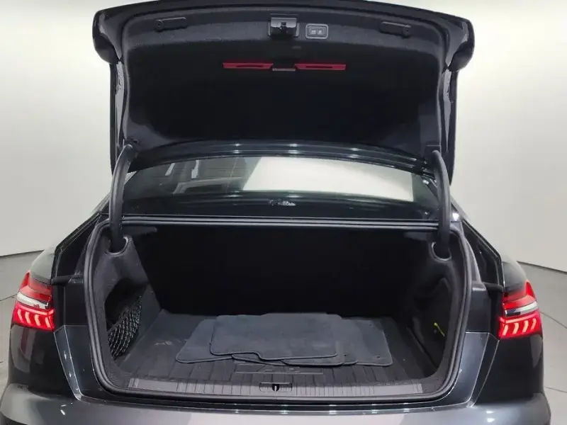 2020 Audi A6 с пробегом 113 071 км