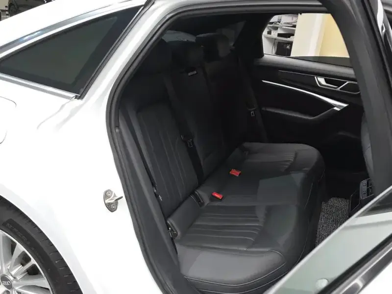 2021 Audi A6 с пробегом 89 559 км
