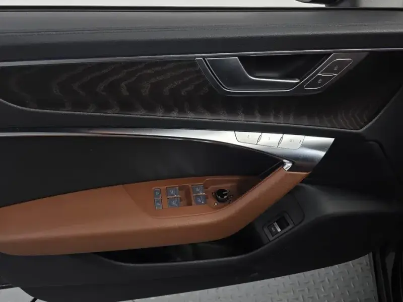2023 Audi A6 с пробегом 73 057 км