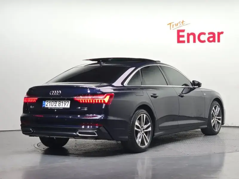 2022 Audi A6 с пробегом 27 939 км