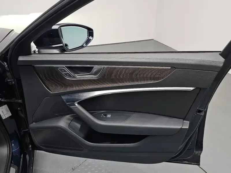 2023 Audi A6 с пробегом 24 562 км