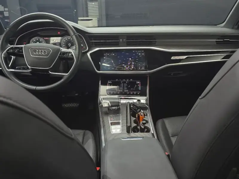 2022 Audi A6 с пробегом 27 939 км