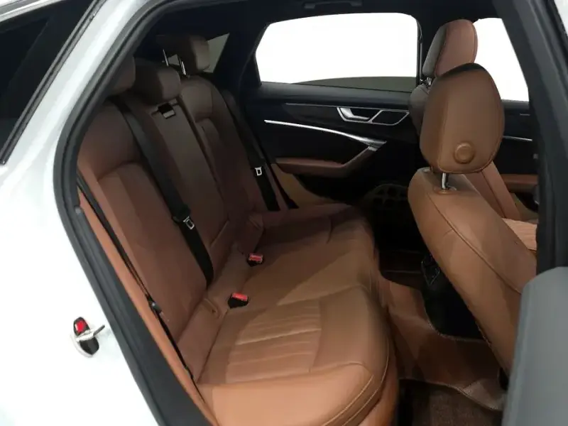 2023 Audi A6 с пробегом 17 202 км