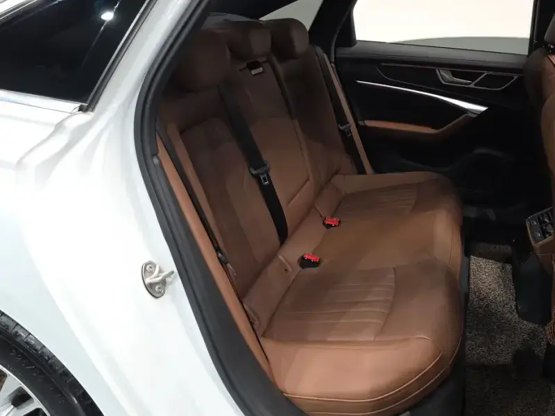 2021 Audi A6 с пробегом 44 563 км