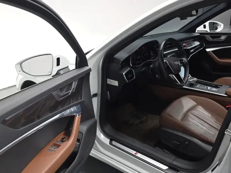 2021 Audi A6 с пробегом 44 563 км