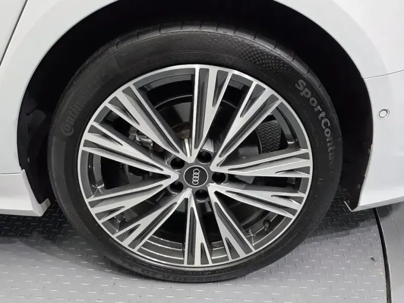 2023 Audi A6 с пробегом 56 070 км