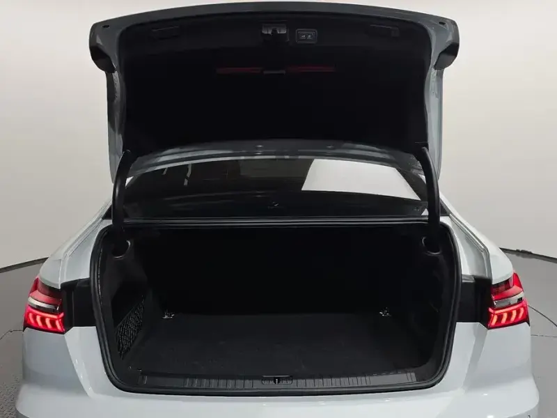 2021 Audi A6 с пробегом 92 824 км