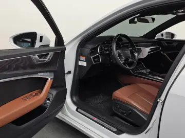 2023 Audi A6 с пробегом 15 702 км