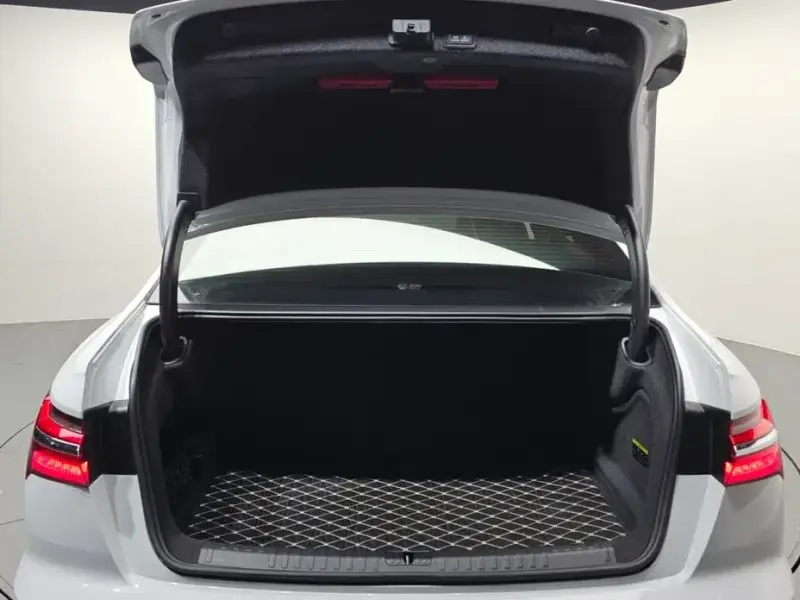 2023 Audi A6 с пробегом 15 702 км