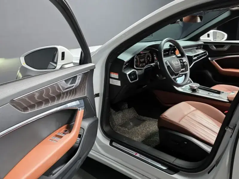 2023 Audi A6 с пробегом 21 560 км