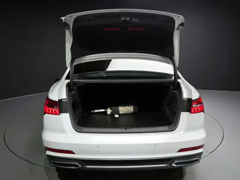 2023 Audi A6 с пробегом 21 560 км