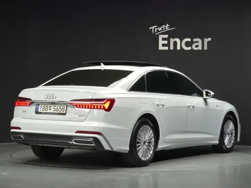 2021 Audi A6 с пробегом 31 830 км