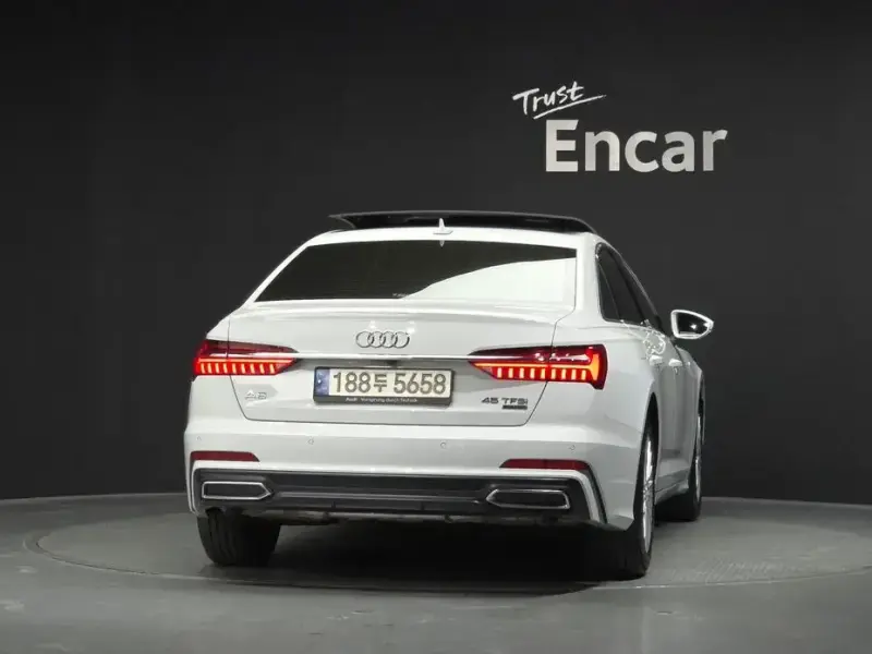 2021 Audi A6 с пробегом 31 830 км