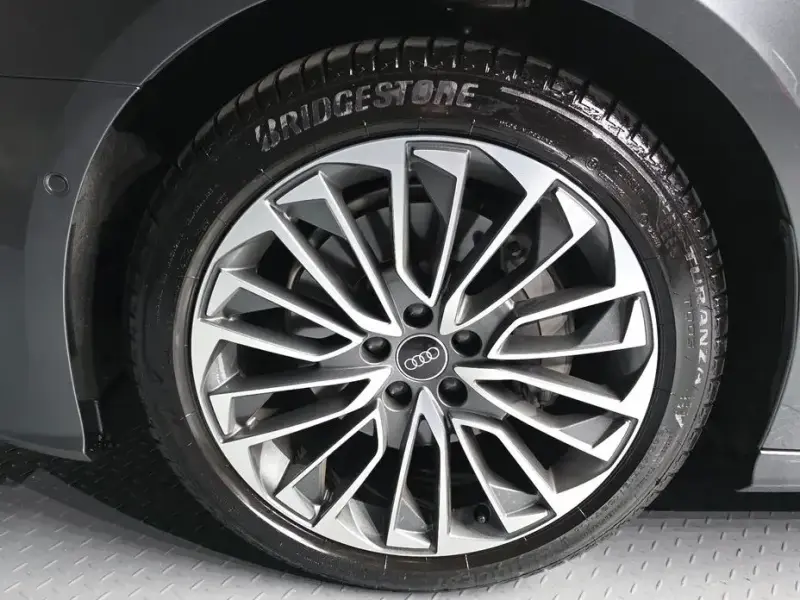 2025 Audi A6 с пробегом 21 467 км