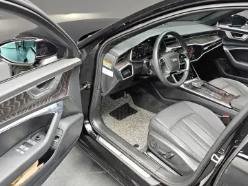 2023 Audi A6 с пробегом 45 561 км