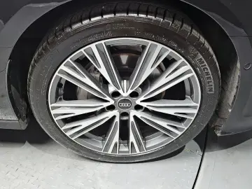 2023 Audi A6 с пробегом 45 561 км