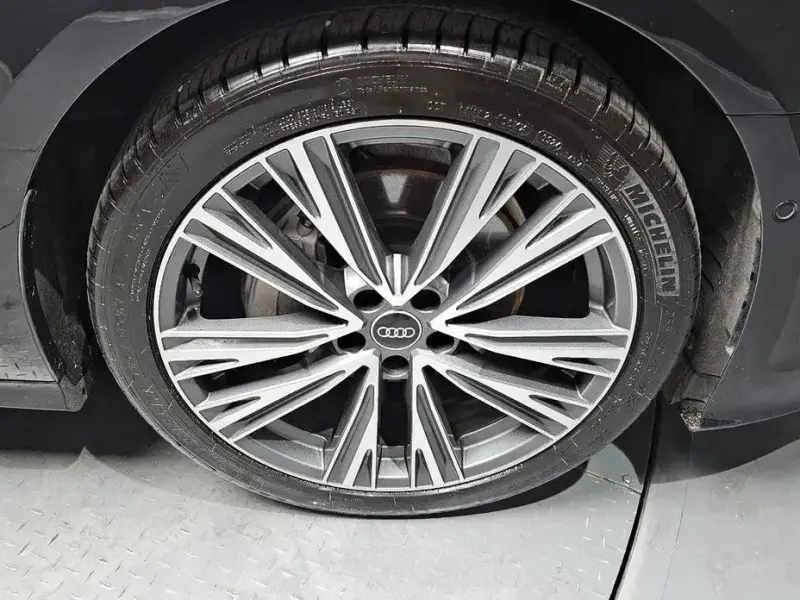 2023 Audi A6 с пробегом 45 561 км
