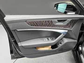 2023 Audi A6 с пробегом 45 561 км