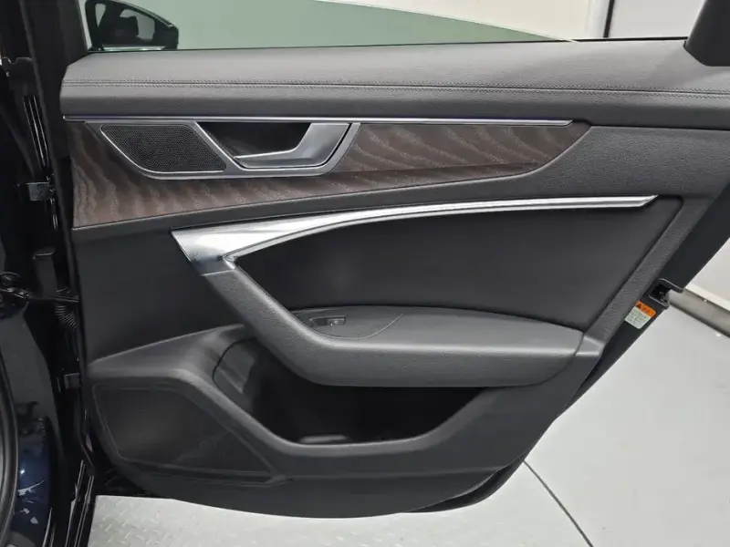 2022 Audi A6 с пробегом 10 741 км