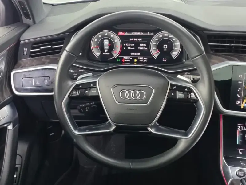 2022 Audi A6 с пробегом 72 997 км