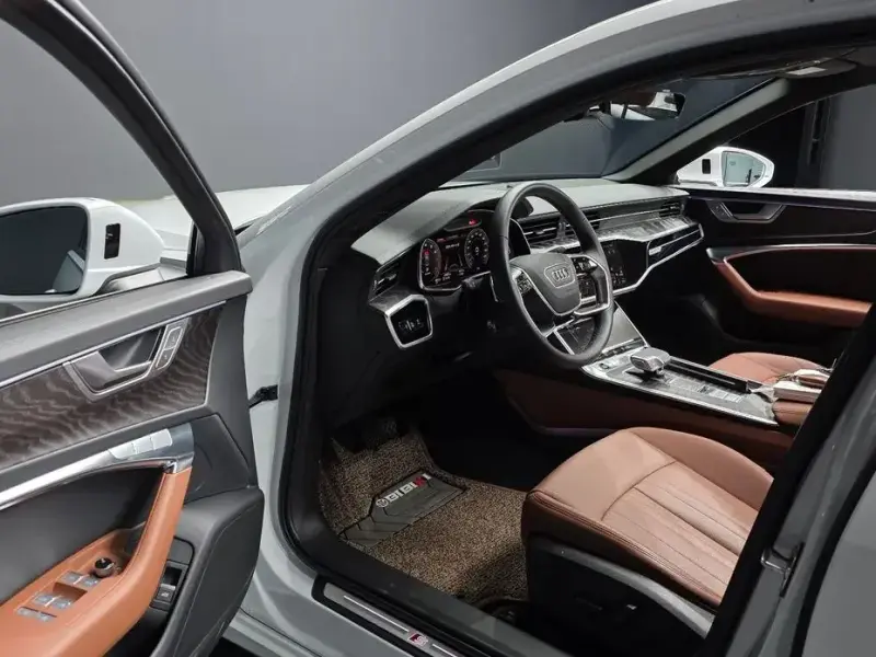 2023 Audi A6 с пробегом 10 869 км