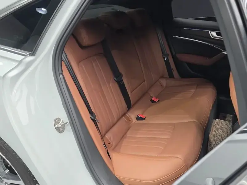 2023 Audi A6 с пробегом 10 869 км