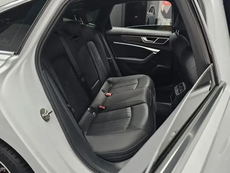 2022 Audi A6 с пробегом 11 089 км