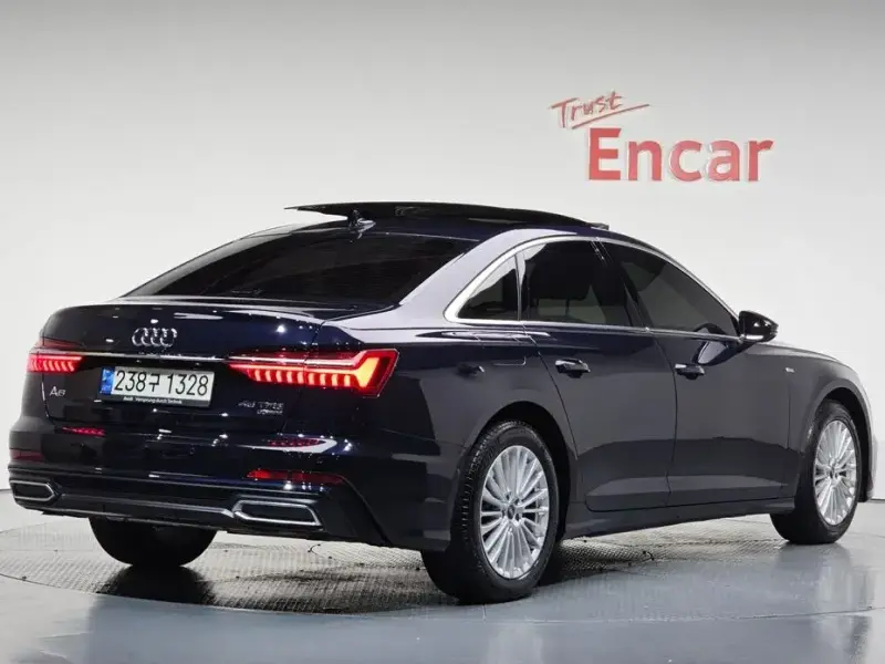 2021 Audi A6 с пробегом 54 945 км