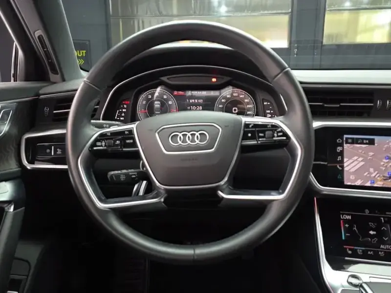 2022 Audi A6 с пробегом 69 728 км