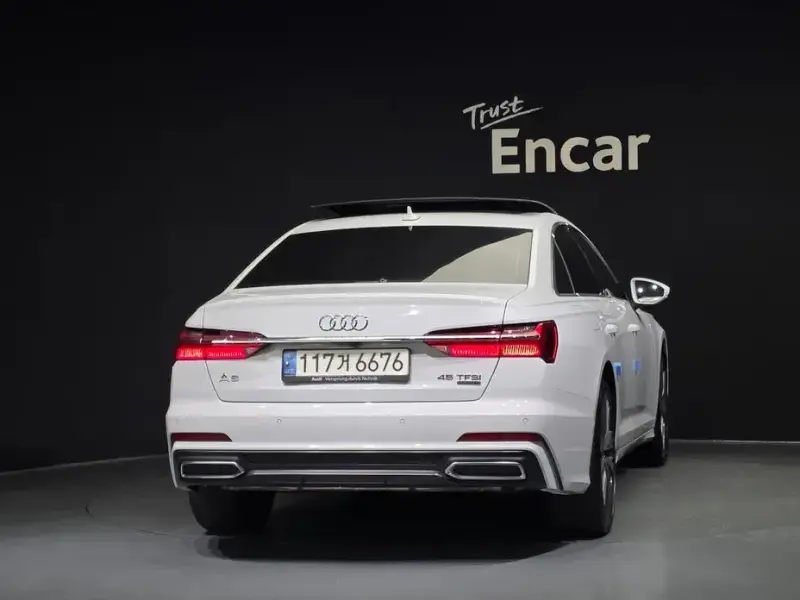 2022 Audi A6 с пробегом 49 818 км