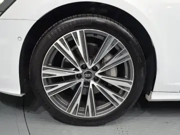 2022 Audi A6 с пробегом 49 818 км