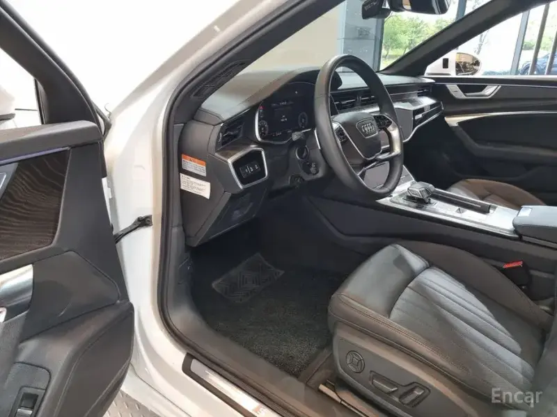 2023 Audi A6 с пробегом 16 056 км