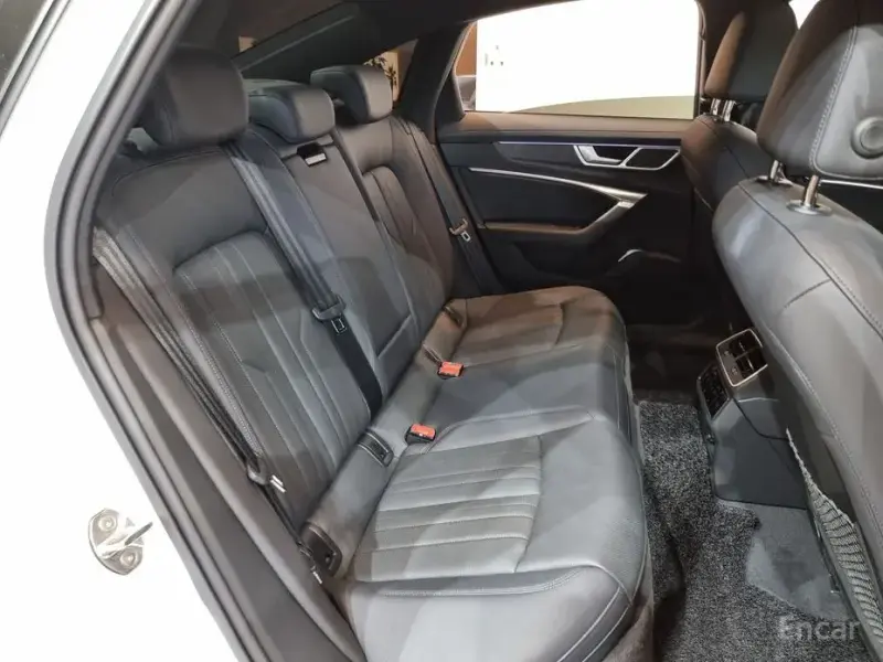 2023 Audi A6 с пробегом 16 056 км