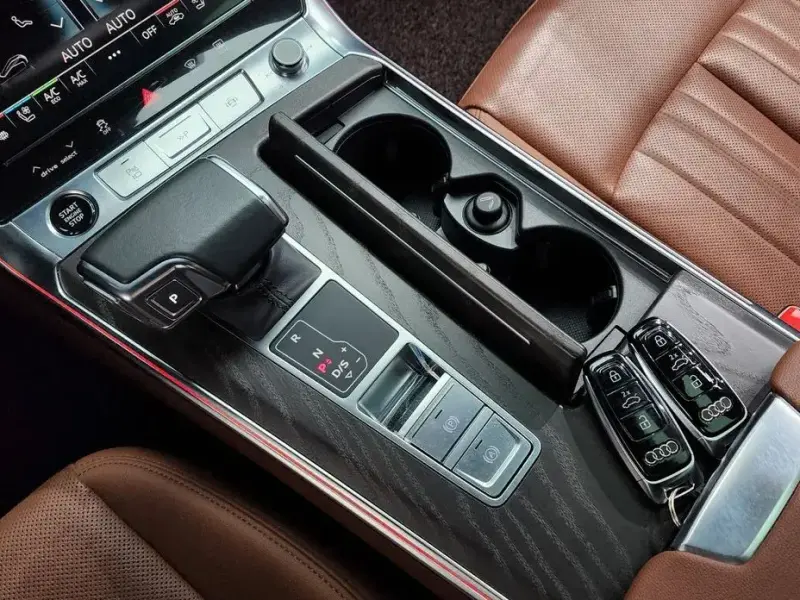 2022 Audi A6 с пробегом 141 267 км