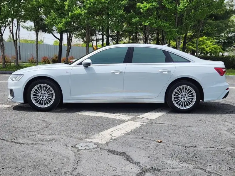 2021 Audi A6 с пробегом 93 028 км