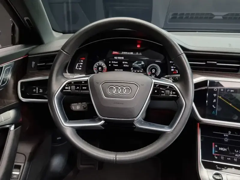 2022 Audi A6 с пробегом 35 761 км