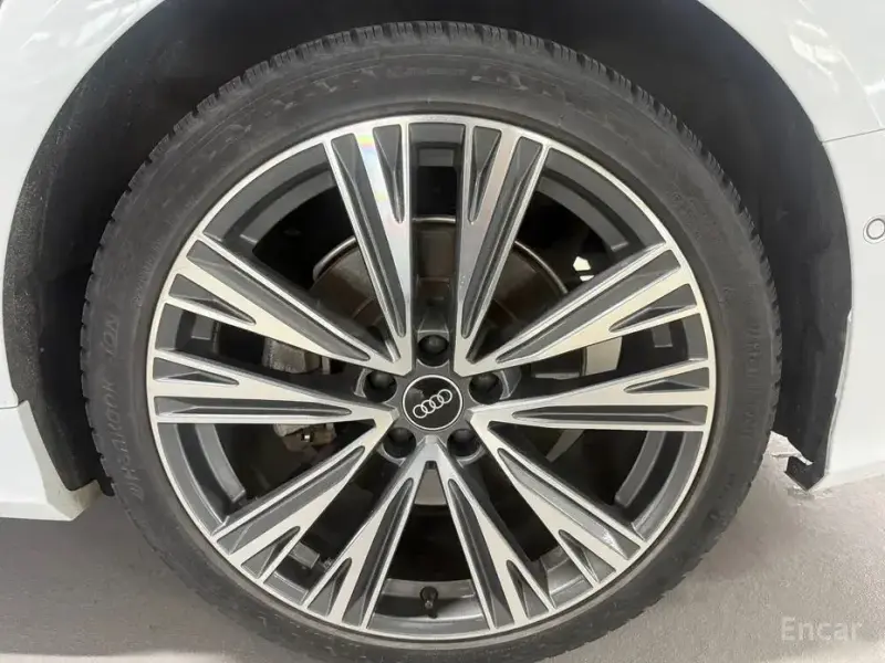 2023 Audi A6 с пробегом 74 923 км