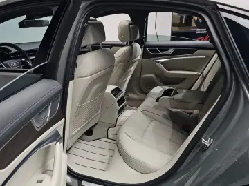 2025 Audi A6 с пробегом 17 741 км