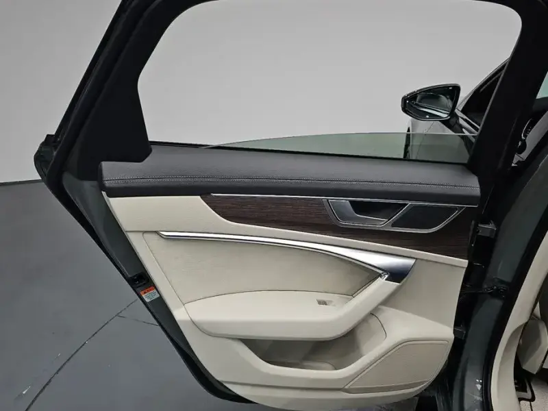 2025 Audi A6 с пробегом 17 741 км