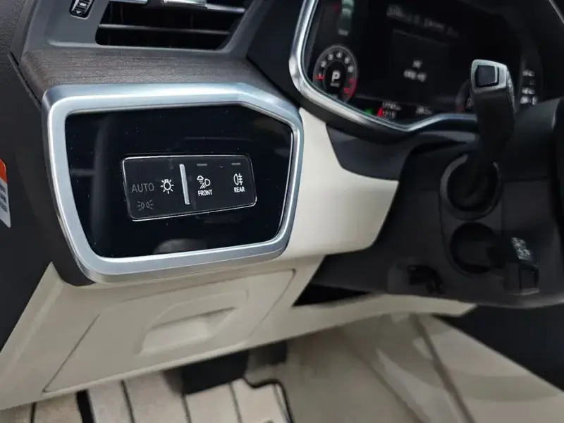 2025 Audi A6 с пробегом 17 741 км