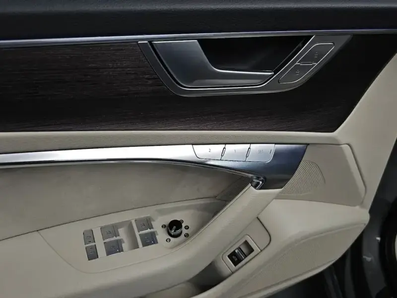 2025 Audi A6 с пробегом 17 741 км